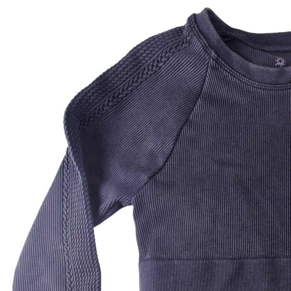 Offline by Aerie Top Long Sleeve Cropped‎ Distressed Black Size XS - Picture 4 of 8